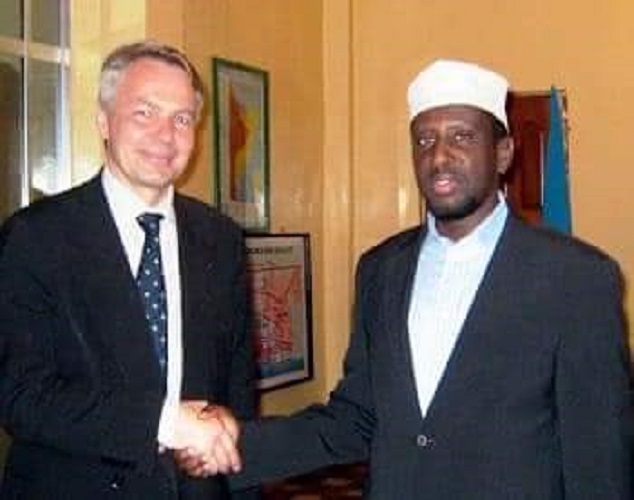 Sheekh Shariif iyo Wasiirka arrimaha dibadda ee Finland
