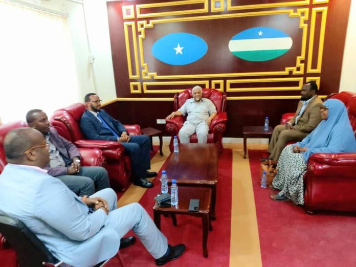 Karaash oo qaabilay wafdi ka socda dowladda Somaliya