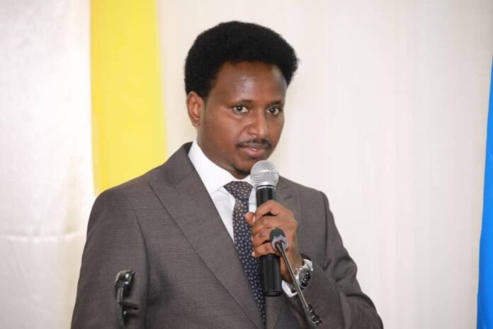 Agaasimaha Hay'adda socdaalka iyo Jinsiyadda DFS Koofi