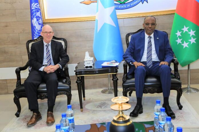 James Swan iyo Laftagareen oo Baydhabo ku kulmay