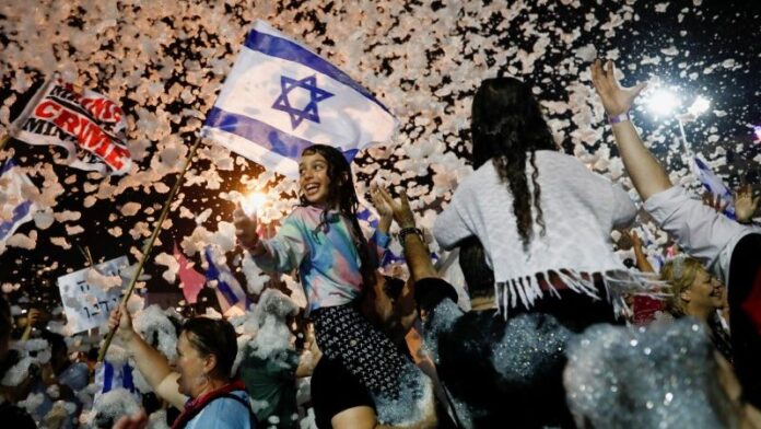 Shacabka israaiil oo dabaaldagaya