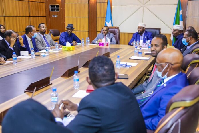 Rooble oo shir guddoomiyay shirka golaha wasiirada Jubbaland