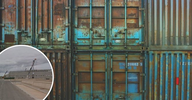 Container