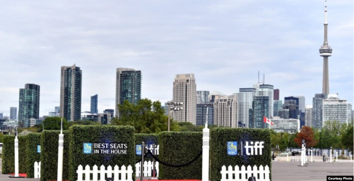 toronto-696x356