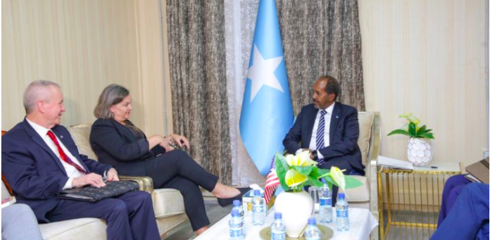 Madaxweyne Xasan iyo madax ka socota Mareykanka