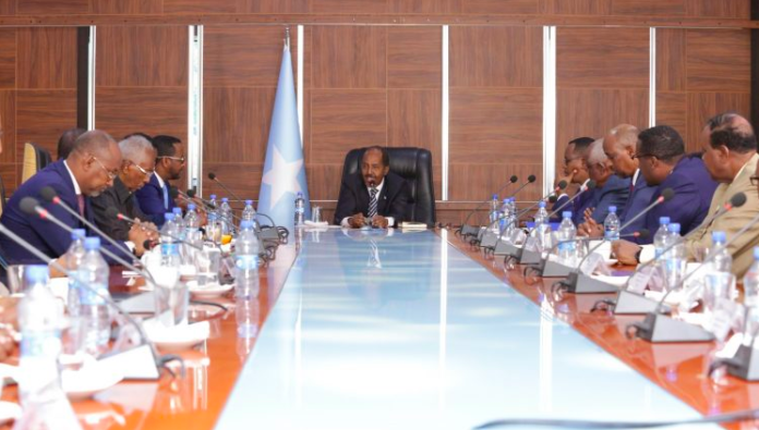 Madaxweyne Xasan oo la kulmay Diblumaasiyiin