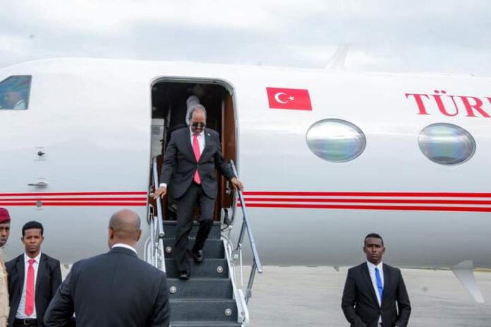 Madaxweyne Xasan dalka dib ugu soo noqday