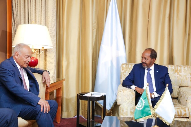 Madaxweyne Xasan iyo Ahmed Abuu