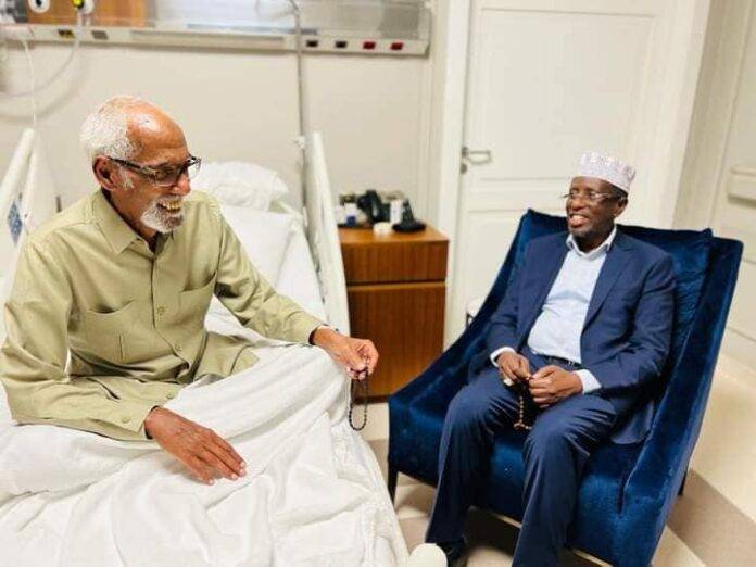 Guddoomiye Jawaari iyo Madaxweyne Shariif Sh Axmed
