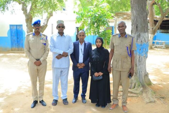 Muwaadinad Soomaaliyeed oo ku xirneed Kuwait oo loo soo wareejiyay Muqdisho