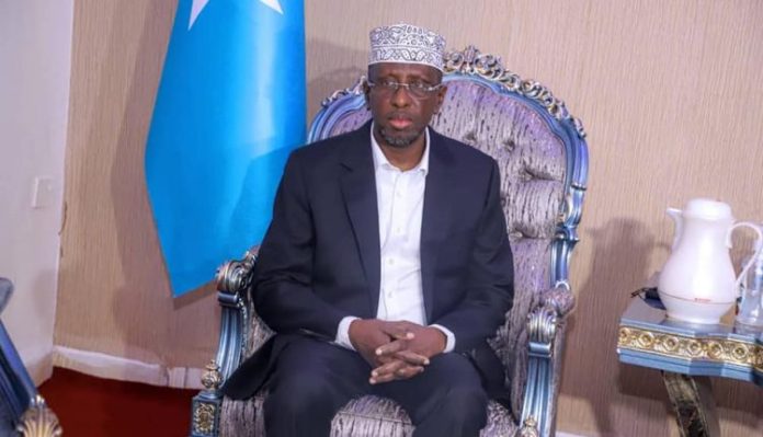 Madaxweynihii hore Shariif Sheekh Axmed