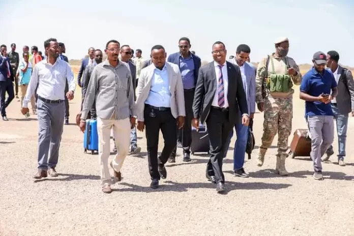 Wafdi hordhac u ah Madaxweyne Xasan oo gaaray Baydhabo